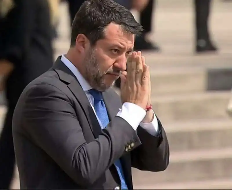 matteo salvini   ai funerali di silvio berlusconi 