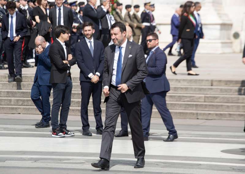 matteo salvini ai funerali di silvio berlusconi