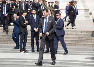 matteo salvini ai funerali di silvio berlusconi