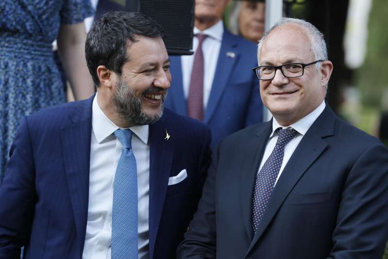 matteo salvini roberto gualtieri a villa taverna per la festa dell indipendenza usa