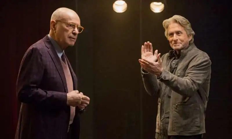 michael douglas e alan arkin in il metodo kominsky