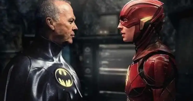 MICHAEL KEATON THE FLASH  