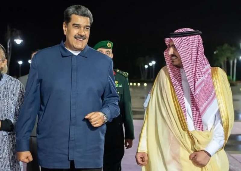 nicolas maduro in arabia saudita.