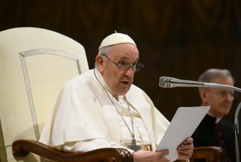 PAPA FRANCESCO RICEVE GLI ARTISTI IN VATICANO