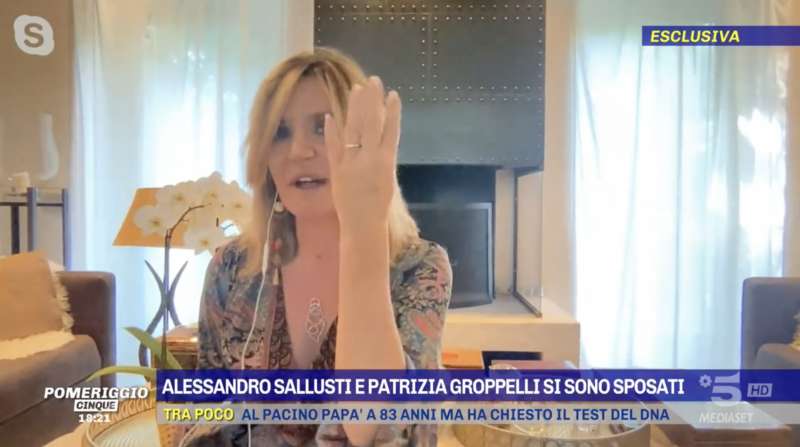 patrizia groppelli mostra la fede da barbara d urso