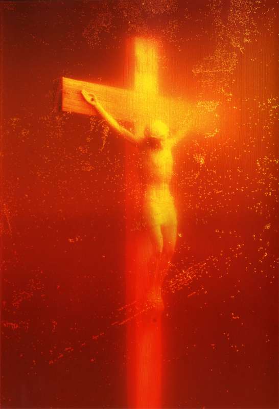 piss christ di andres serrano