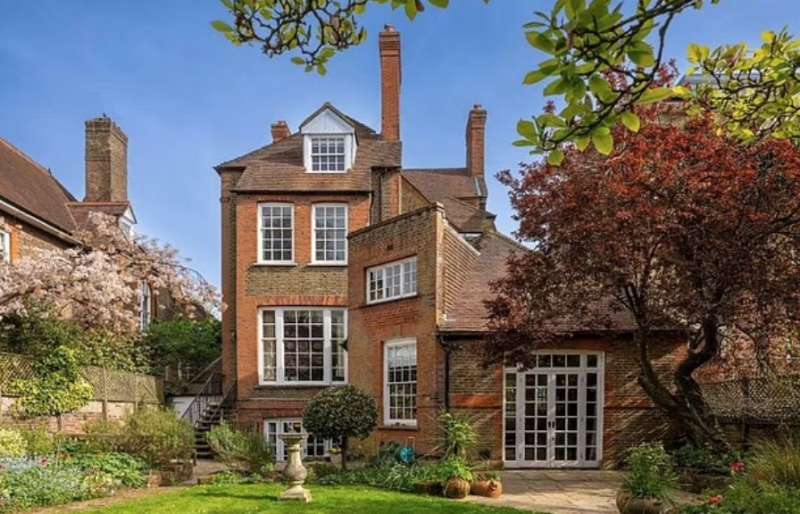 principe harry vuole acquistare la villa di taylor swift a londra