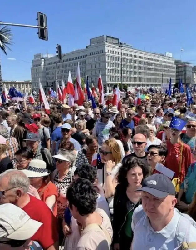 proteste contro il governo in polonia   12