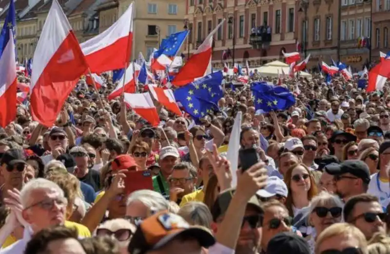 proteste contro il governo in polonia   8