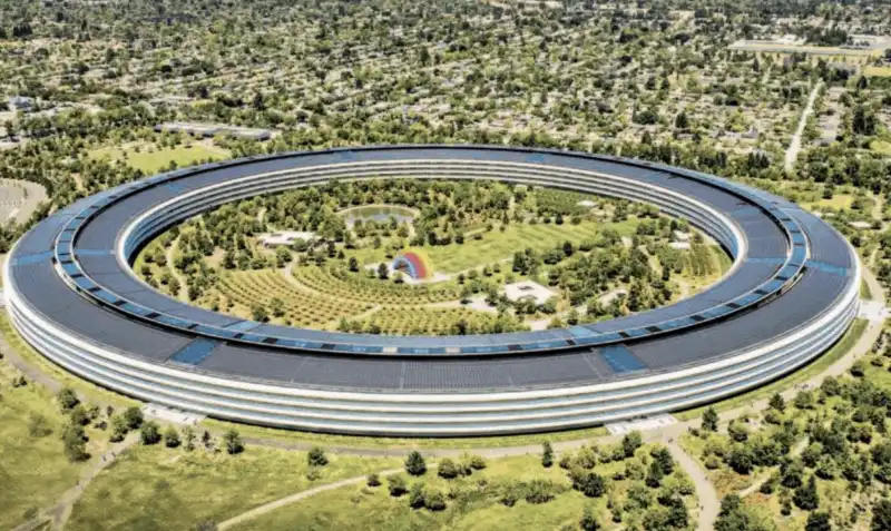 quartier generale della apple di norman foster