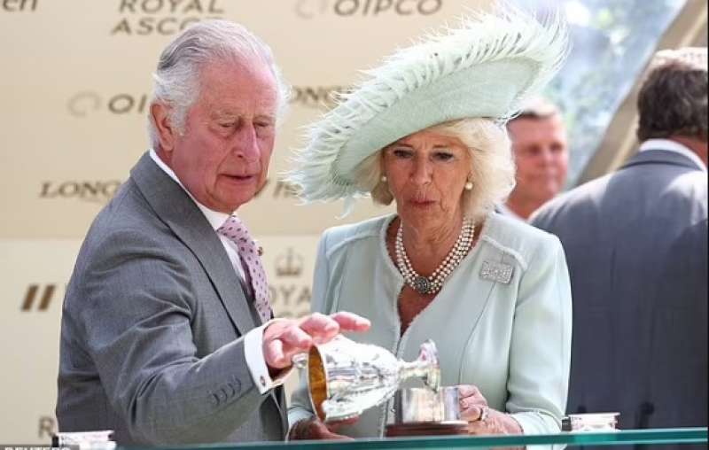 re carlo e camilla alla royal ascot 2023 3