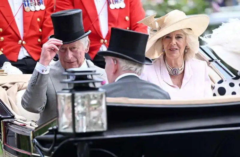 re carlo e camilla alla royal ascot 2023 8