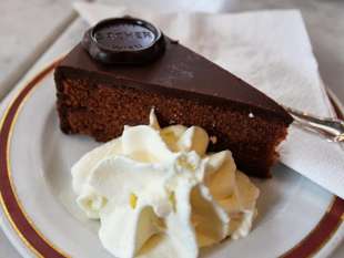 sacher.