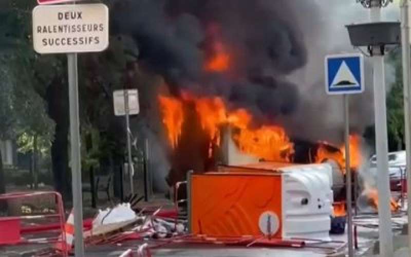 scontri a nanterre - parigi