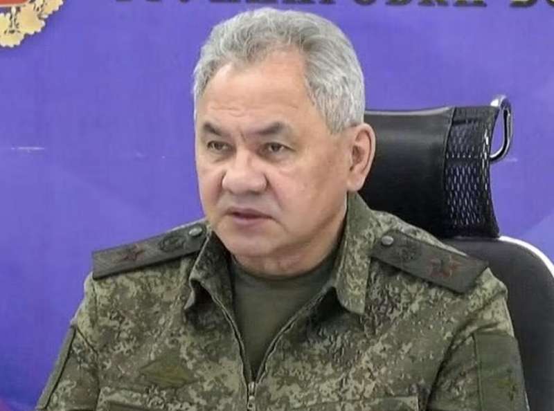 SERGEI SHOIGU VISITA LE TRUPPE IN UCRAINA