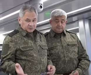 SERGEI SHOIGU VISITA LE TRUPPE IN UCRAINA