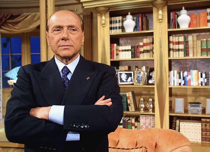 silvio berlusconi alla trasmissione telecamere nel 2001