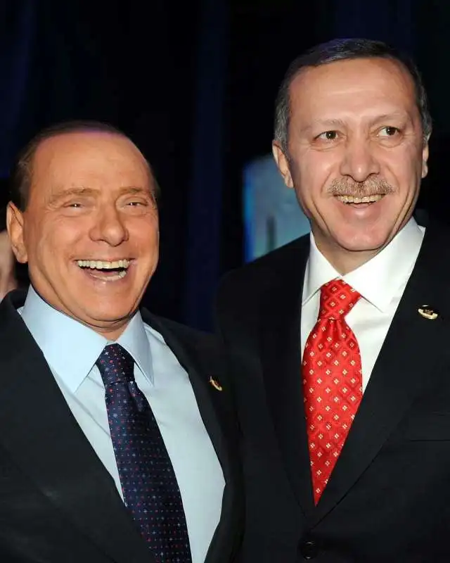 silvio berlusconi  con recep tayyip erdogan  