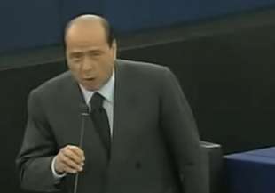 silvio berlusconi contro martin schulz al parlamento europeo.