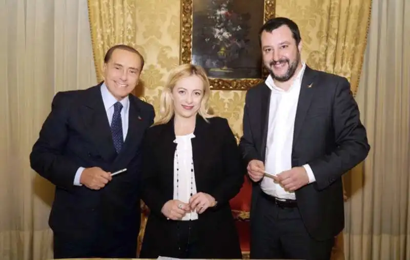 silvio berlusconi   giorgia meloni   matteo salvini 