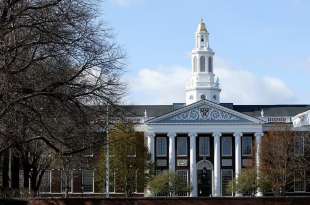 UNIVERSITA HARVARD