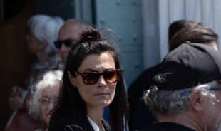 valeria solarino al funerale di francesco nuti