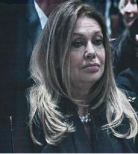 VERONICA LARIO FUNERALE BERLUSCONI