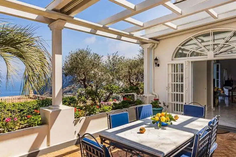 VILLA DE SICA A CAPRI 32