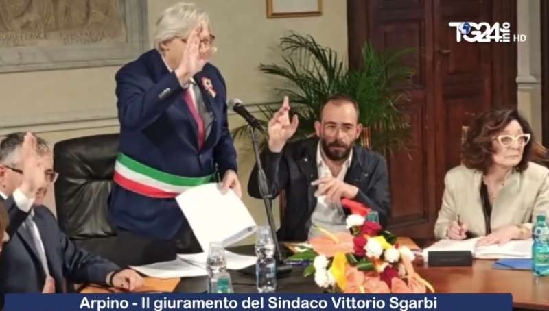 vittorio sgarbi sindaco di arpino