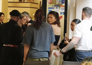 zendaya cacciata da terrazza borromini a roma 4