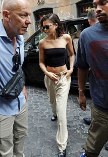 zendaya cacciata da terrazza borromini a roma 5