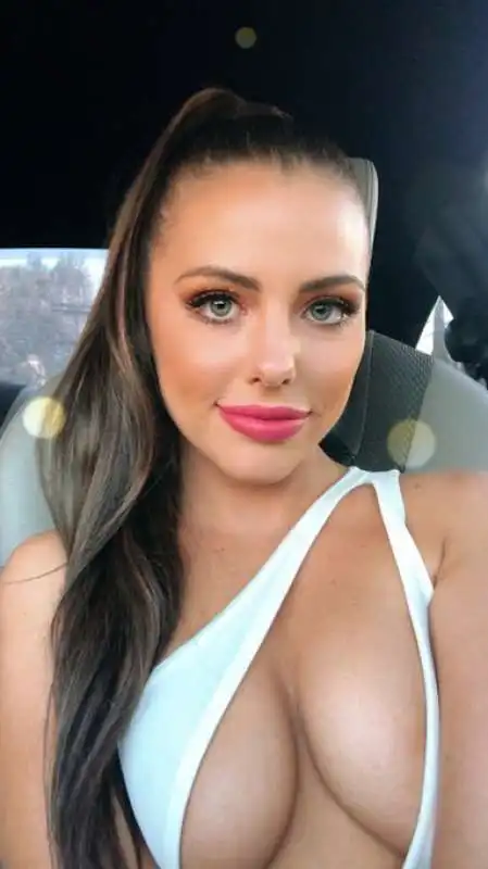 adriana chechik 16