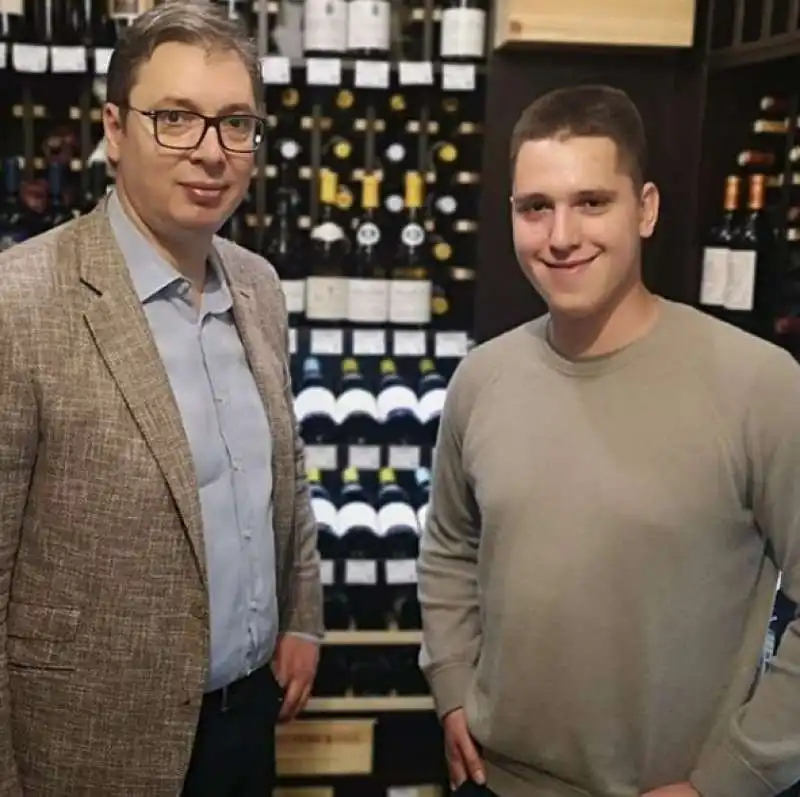 aleksandar vucic e il figlio danilo 