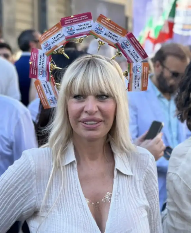 alessandra mussolini   evento di forza italia a napoli