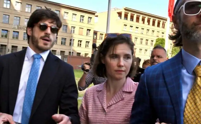 amanda knox in tribunale a firenze 7