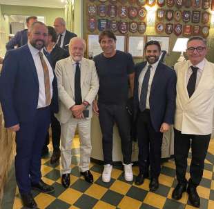 ANTONIO CONTE E AURELIO DE LAURENTIIS A CENA A ROMA