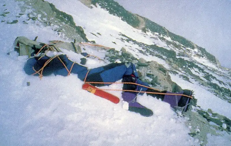 cadaveri sul monte everest 7