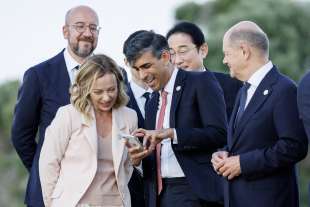 charles michel giorgia meloni rishi sunak fumio kishida olaf scholz g7 borgo egnazia