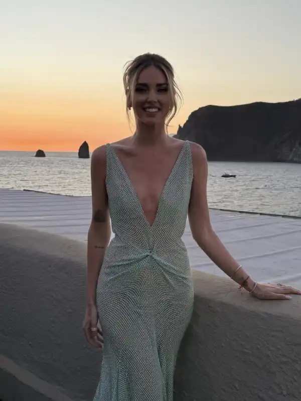 chiara ferragni al matrimonio di diletta leotta e loris karius 5