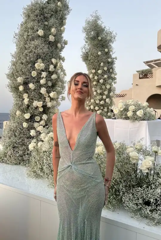 chiara ferragni al matrimonio di diletta leotta e loris karius 6