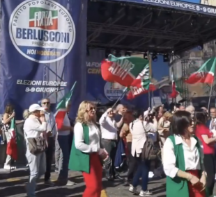 evento di forza italia a napoli 2