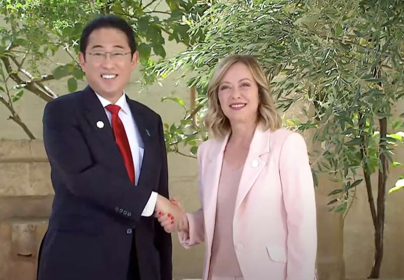 fumio kishida giorgia meloni g7 borgo egnazia