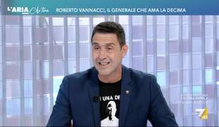 GENERALE ROBERTO VANNACCI - L ARIA CHE TIRA