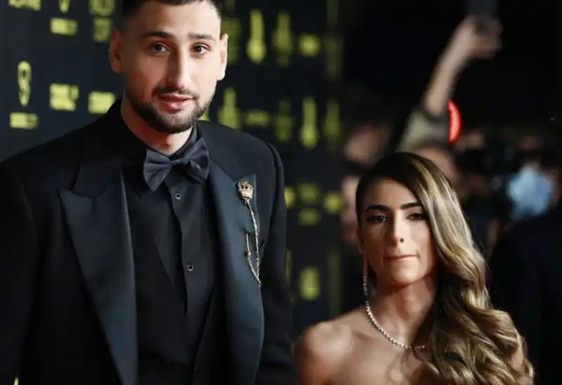 gianluigi donnarumma con la fidanzata