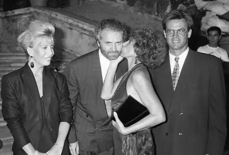 gianni versace e ornella vanoni   foto di marcellino radogna