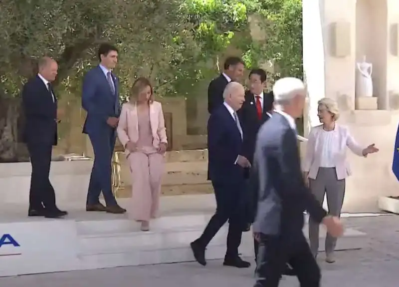 giorgia meloni ignorata dagli altri leader del g7   