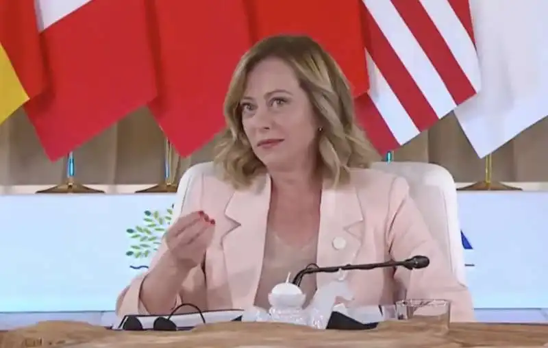 giorgia meloni inaugura il g7 a borgo egnazia   8