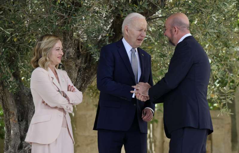 giorgia meloni joe biden charles michel g7 borgo egnazia