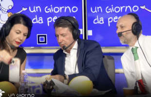 giuseppe conte mangia un melone 5