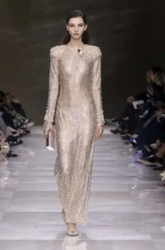 haute couture di armani prive autunno inverno 2024 2025 3